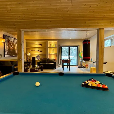 Villa Holiday Cabin With Hot Tub And Billiard Table Dokka