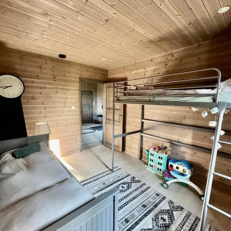 Holiday Cabin With Hot Tub And Billiard Table *