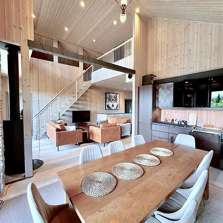 Holiday Cabin With Hot Tub And Billiard Table *