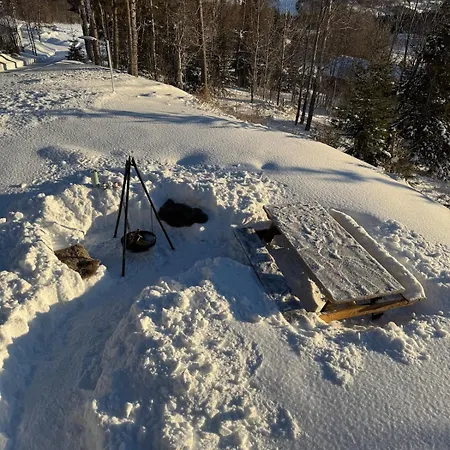 Holiday Cabin With Hot Tub And Billiard Table